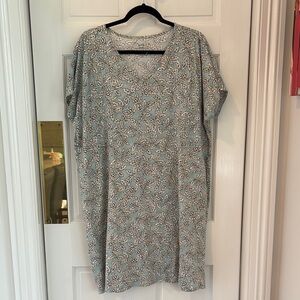 Floral V-Neck Women's T Shirt Dress - Blue and White